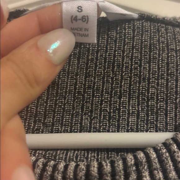 Gray Ribbed Knit Sweater - Picture 3 of 3